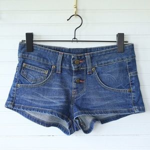 Lee Europe low rise hot shorts 🔥